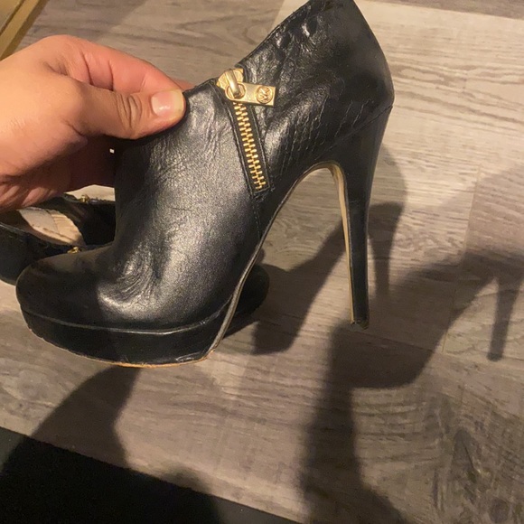 Michael kors booties - Picture 5 of 6